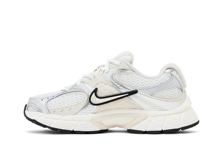 Кроссовки Nike Wmns V5 RNR 'Summit White Light Orewood'