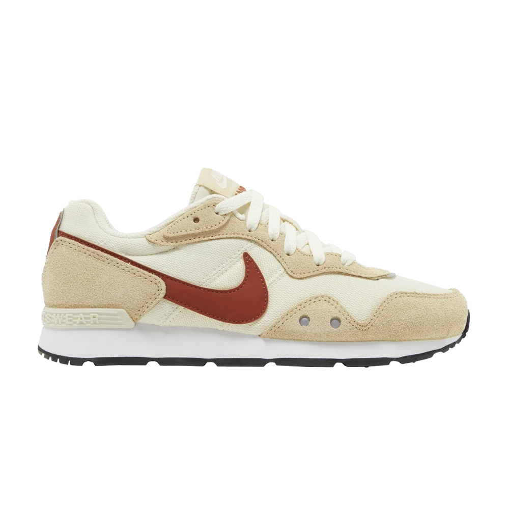 Кроссовки Nike Wmns Venture Runner 'Coconut Milk Rugged Orange'