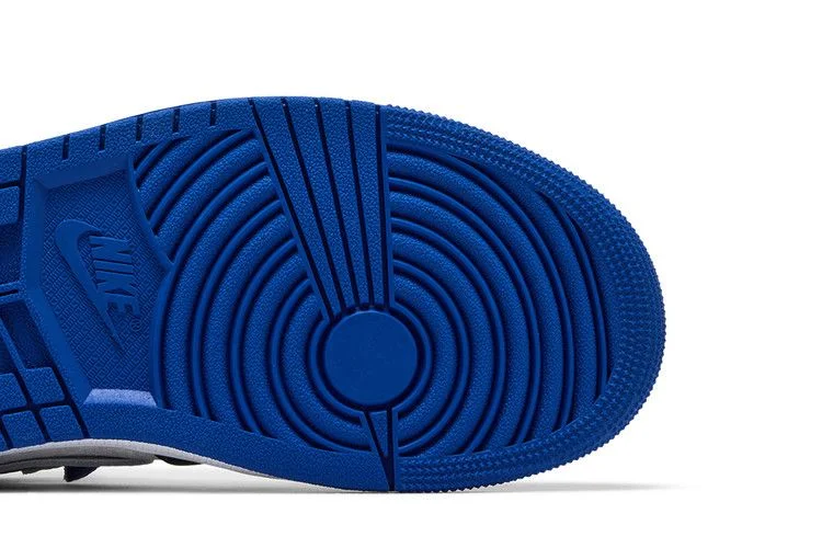 Krossovki-Wmns-Air-Jordan-1-High-Method-of-Make-Royal-Toe-4