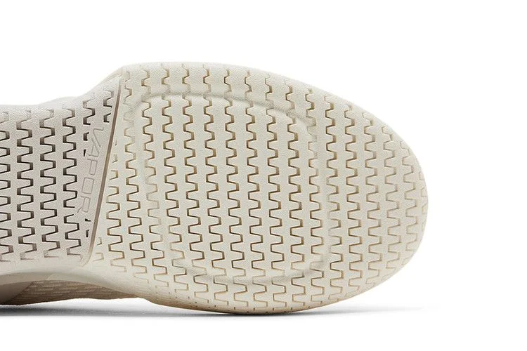 Кроссовки Wmns NikeCourt Air Zoom Vapor Pro 2 Premium HC 'Gold Flair Pack'