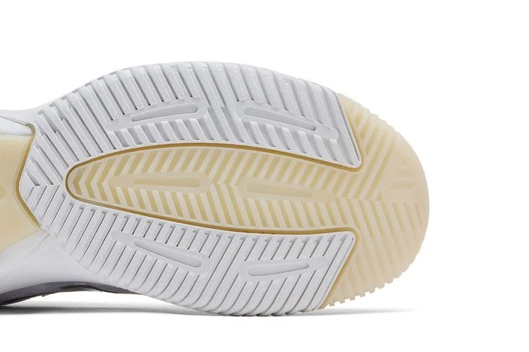 Krossovki-adidas-Wmns-Crazyflight-6-Mid-Indoor-White-Silver-Metallic-4