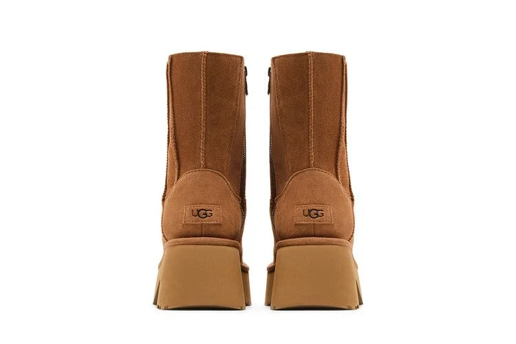UGG Wmns Classic Twin Seam New Heights Boot 'Chestnut'