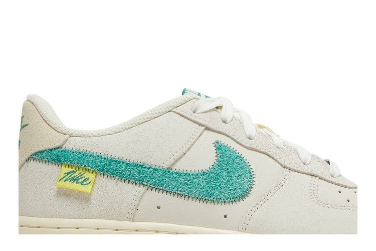 Кроссовки Nike Air Force 1 '07 LV8 GS 'Test of Time'