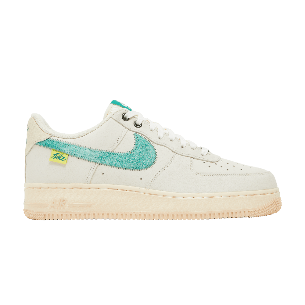 Кроссовки Nike Air Force 1 '07 LV8 'Test of Time'