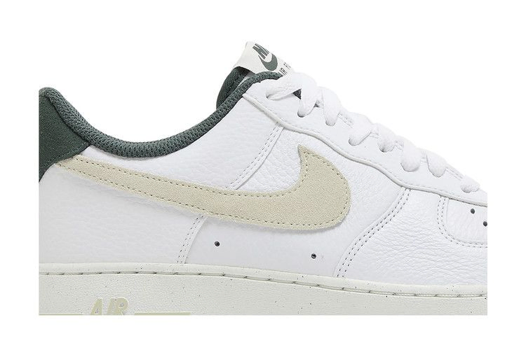 Кроссовки Nike Air Force 1 '07 LV8 'Vintage Green'