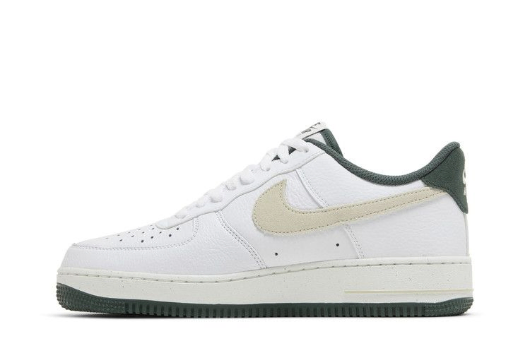 Кроссовки Nike Air Force 1 '07 LV8 'Vintage Green'
