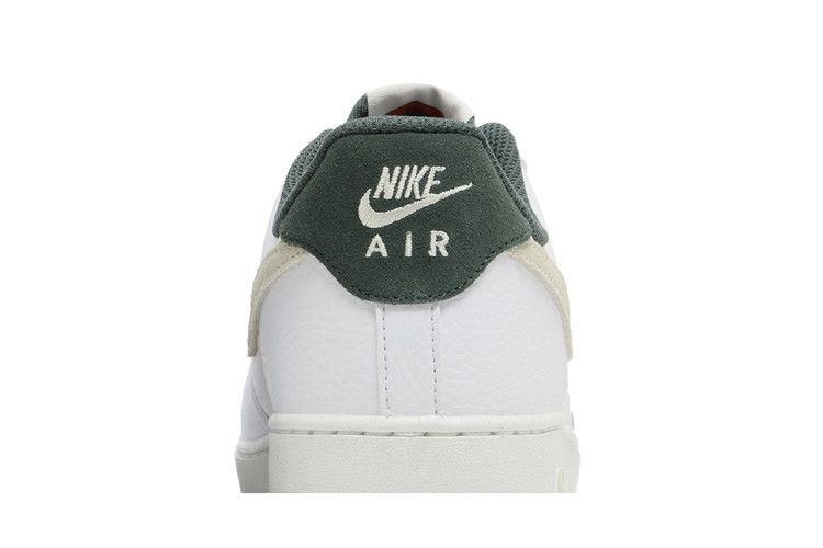 Кроссовки Nike Air Force 1 '07 LV8 'Vintage Green'
