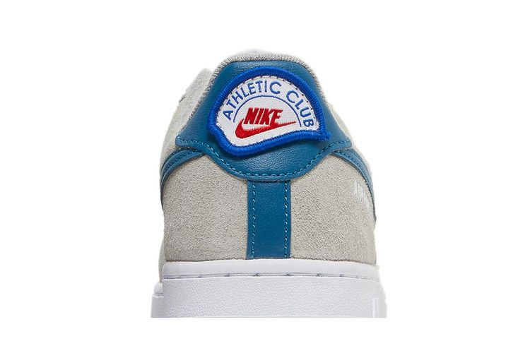 Кроссовки Nike Air Force 1 LV8 GS 'Athletic Club'