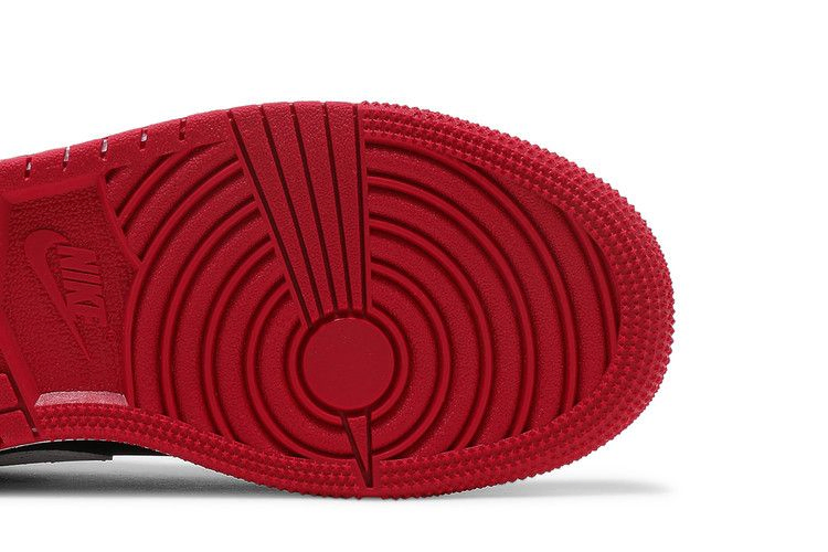 Кроссовки Air Jordan 1 Low GS 'Black Very Berry'