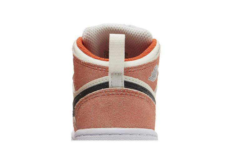 Кроссовки Air Jordan 1 Mid SE TD 'Orange Suede'