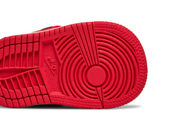 Кроссовки Air Jordan 1 Mid TD 'White Very Berry'