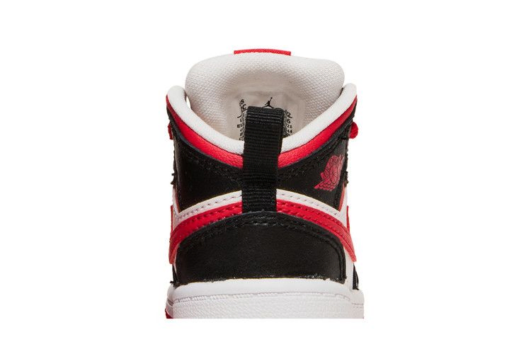 Кроссовки Air Jordan 1 Mid TD 'White Very Berry'