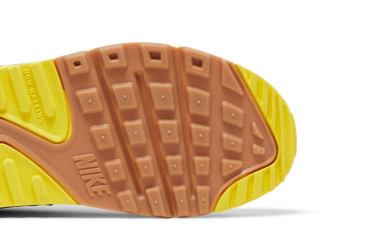 Кроссовки Nike Air Max 90 Leather GS 'Go The Extra Smile'