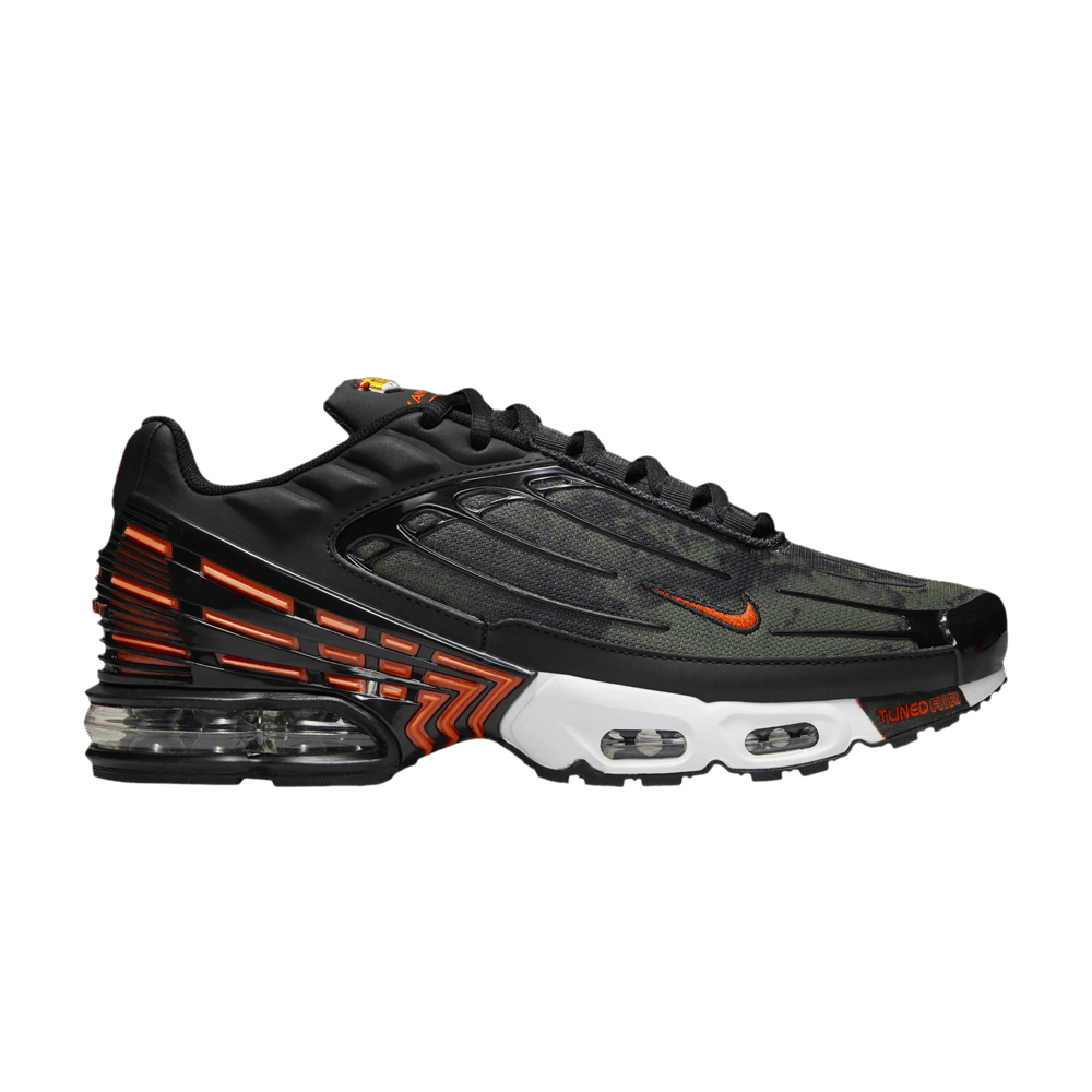 air-max-plus-3-black-safety-orange-camo-fv6914-001