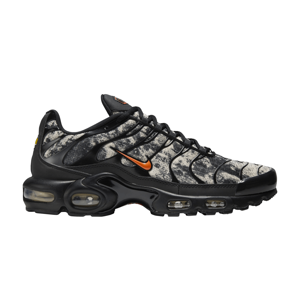 air-max-plus-black-orange-camo-fv6913-001