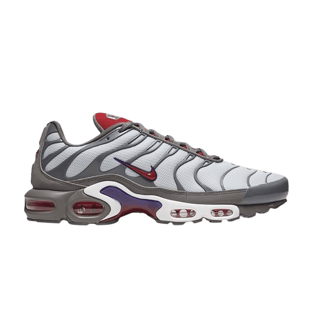 air-max-plus-metallic-platinum-gym-red-gunsmoke-852630-041