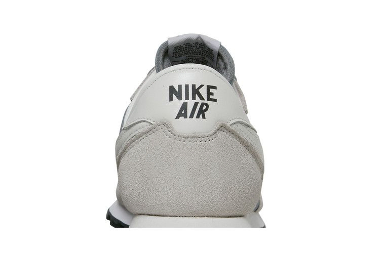 Кроссовки Nike Air Pegasus 83 'Grey Fog'