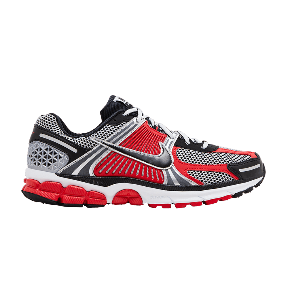 air-zoom-vomero-5-metallic-silver-university-red-hv0926-095