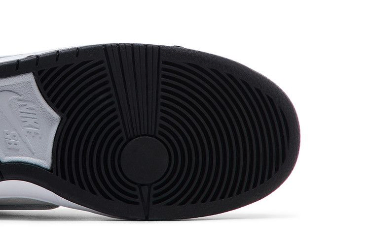 Кроссовки Nike AntiHero x Dunk High SB 'Wolf Grey'