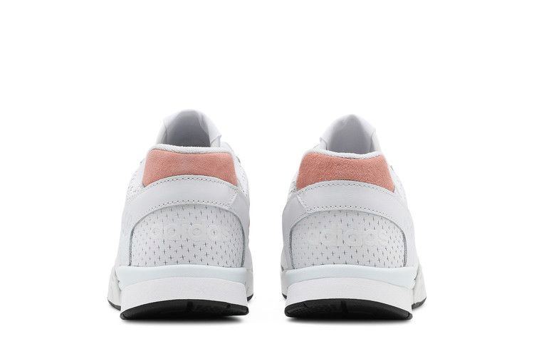Кроссовки adidas AR Trainer 'White Glow Pink'