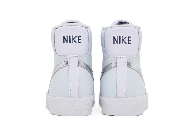 Кроссовки Nike Blazer Mid '77 GS 'Platinum Grape Metallic Silver'