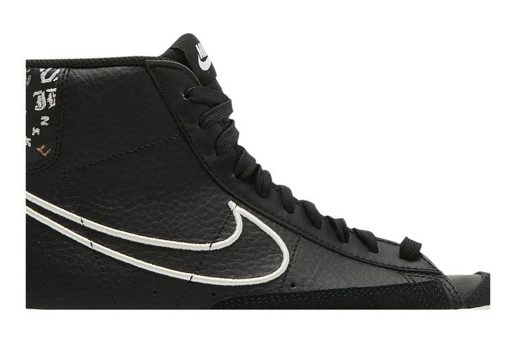 Кроссовки Nike Blazer Mid '77 SE GS 'Playful Fonts'