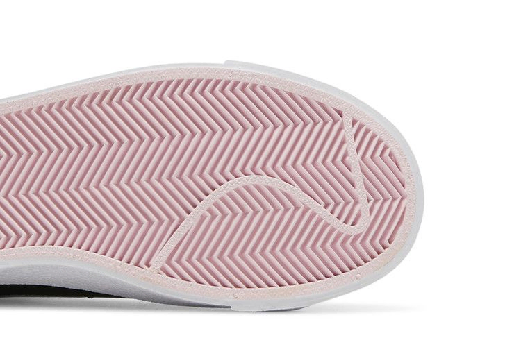 Кроссовки Nike Blazer Mid '77 SE GS 'Playful Fonts'