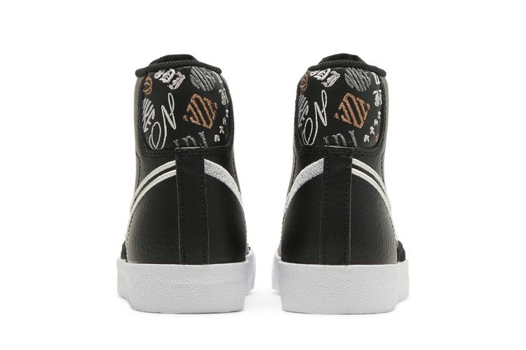 Кроссовки Nike Blazer Mid '77 SE GS 'Playful Fonts'