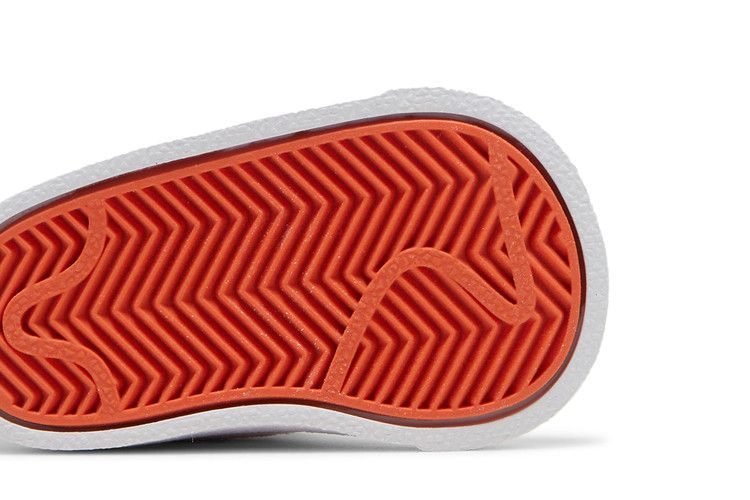 Кроссовки Nike Blazer Mid '77 SE TD 'White Magic Ember'