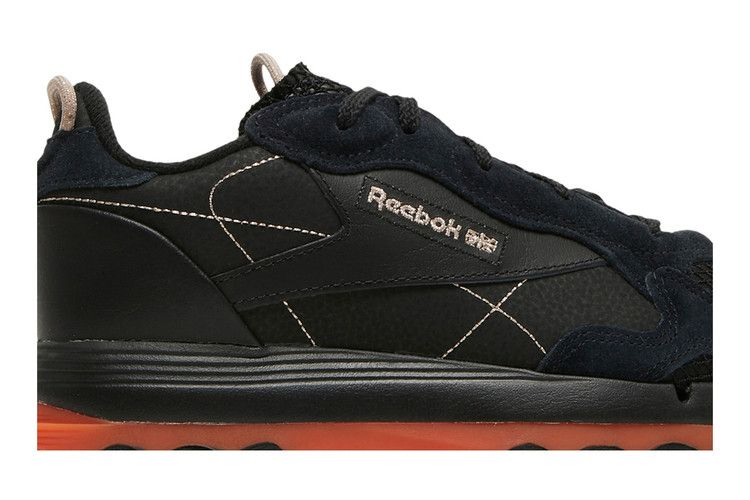 Кроссовки Reebok Cardi B x Wmns Classic Leather 'Core Black Fiery Orange'