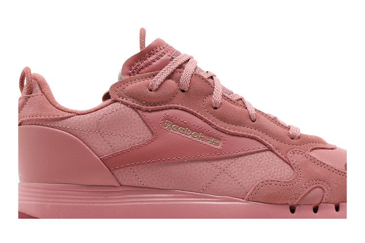 Кроссовки Reebok Cardi B x Wmns Classic Leather 'Sandy Rose'