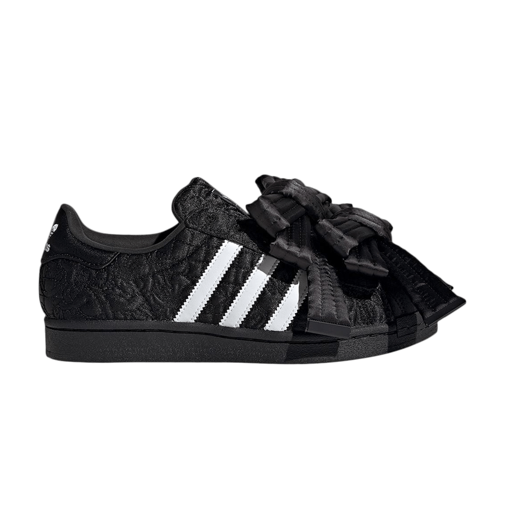 caroline-hu-x-wmns-superstar-black-white-jr7978