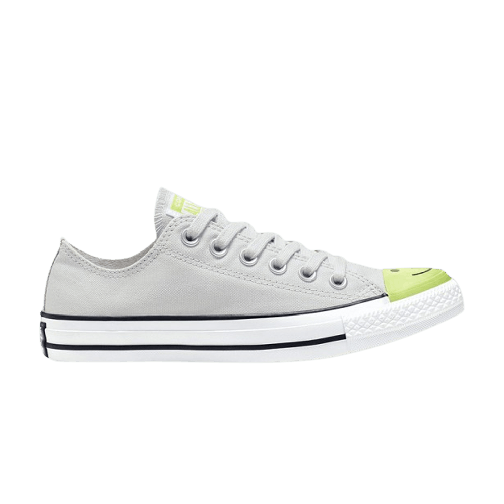 chuck-taylor-all-star-low-smiley-face-164424c