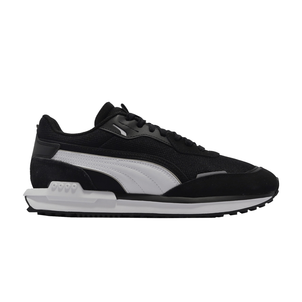 city-rider-b-w-black-white-382046-01