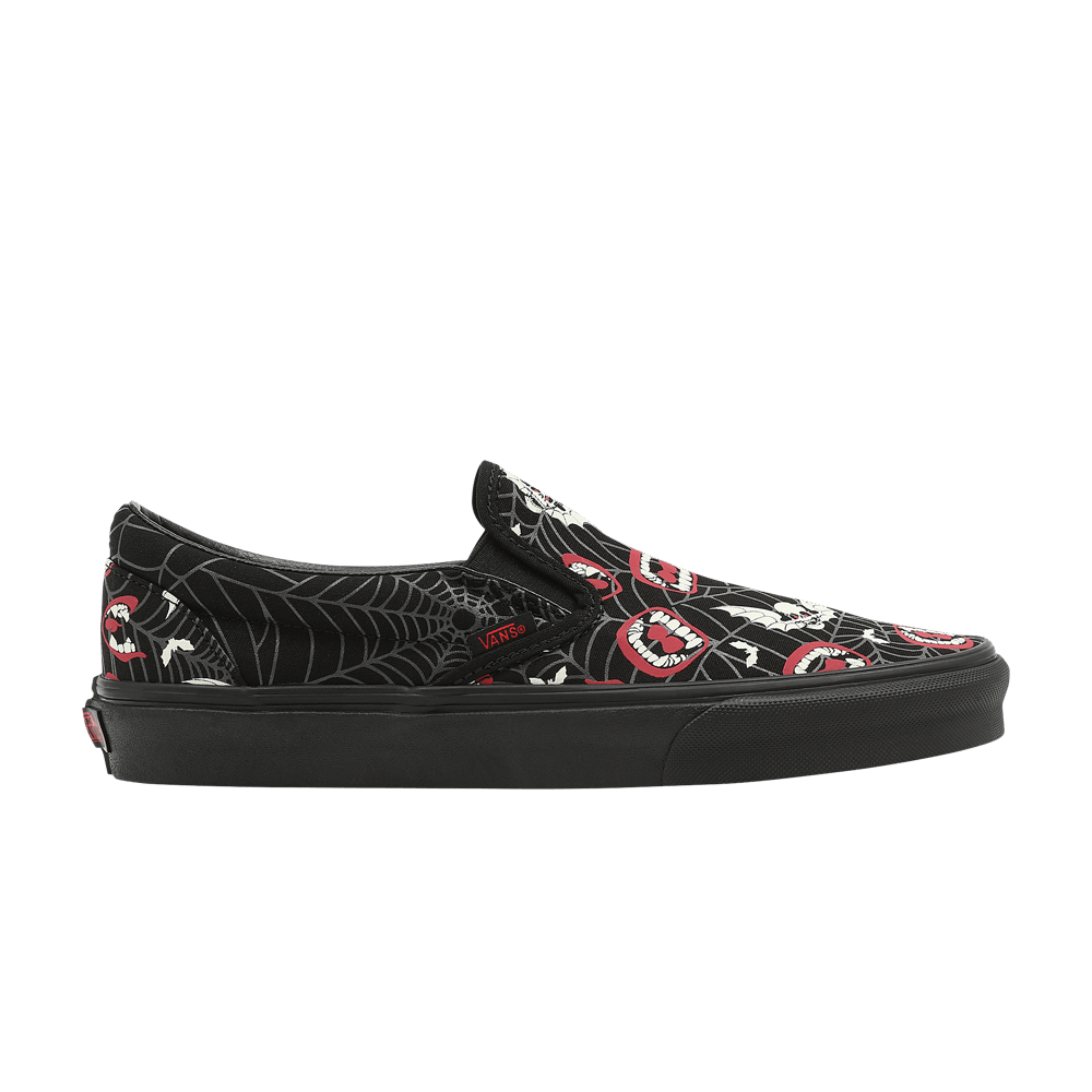 classic-slip-on-glow-frights-vn000xg88mg