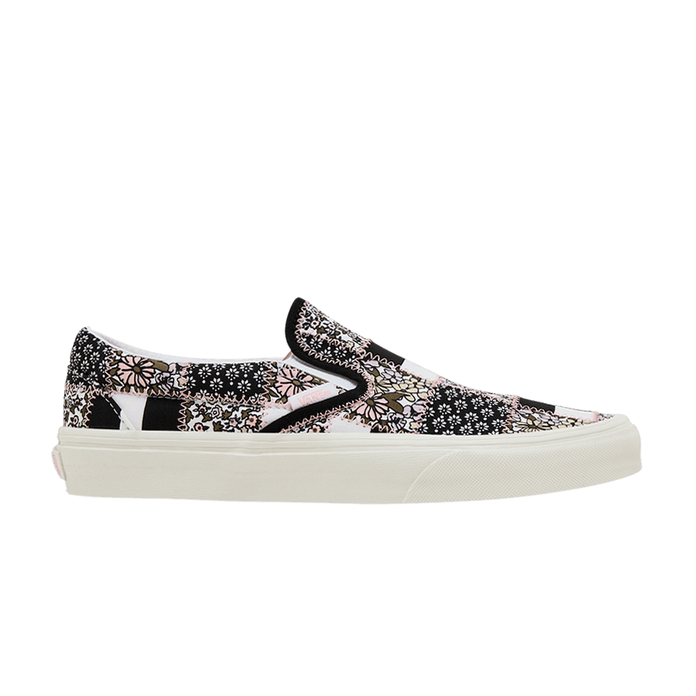 classic-slip-on-patchwork-floral-vn0a33tb9fy