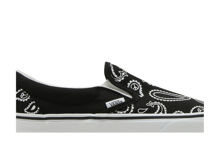 Кроссовки Vans Classic Slip-On 'Peace Paisley - Black'