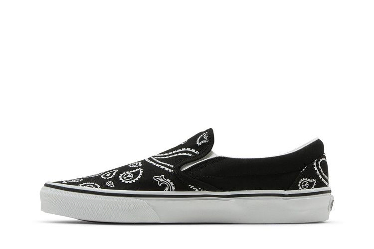 Кроссовки Vans Classic Slip-On 'Peace Paisley - Black'