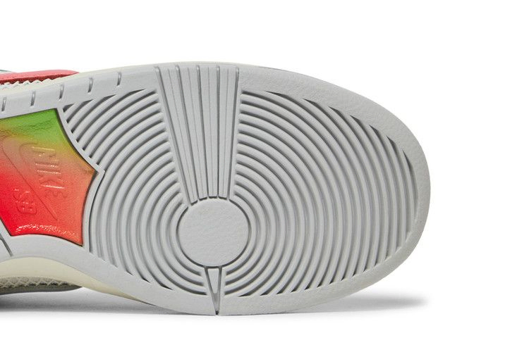 Кроссовки Nike Xavier Schipani x Dunk Low SB 'Be True - Trans Joy'