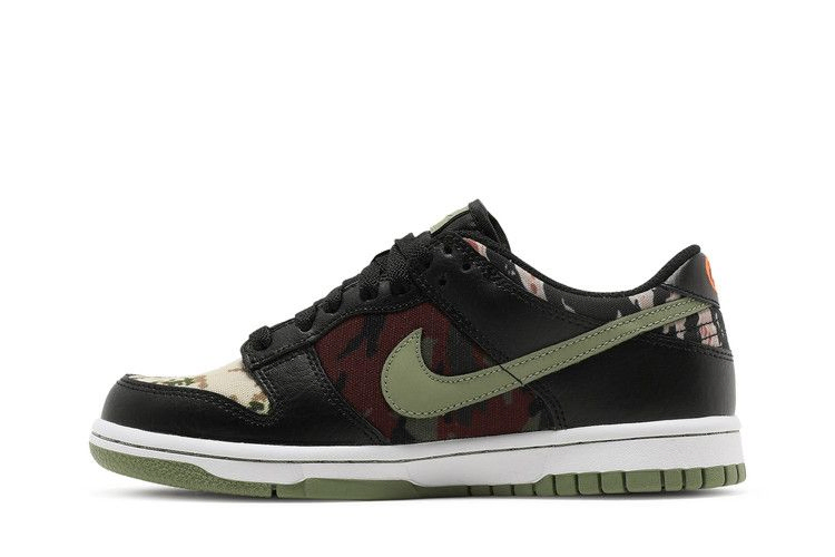 Кроссовки Nike Dunk Low SE GS 'Black Multi-Camo'