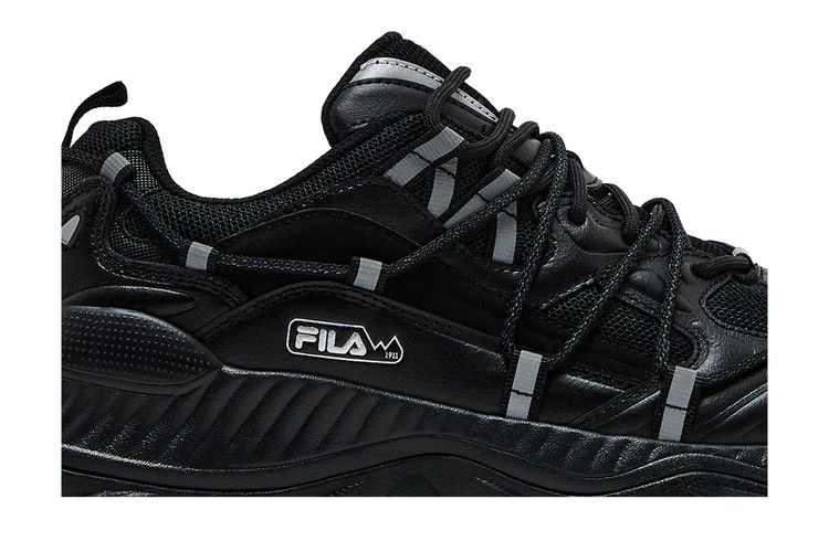 Кроссовки Fila Expeditioner 'Black White'