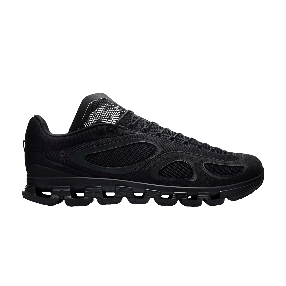 fka-twigs-x-cloud-x-black-3mf10910553