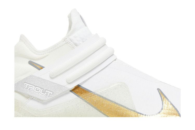 Кроссовки Nike Force Zoom Trout 7 Pro Mid 'White Metallic Gold'