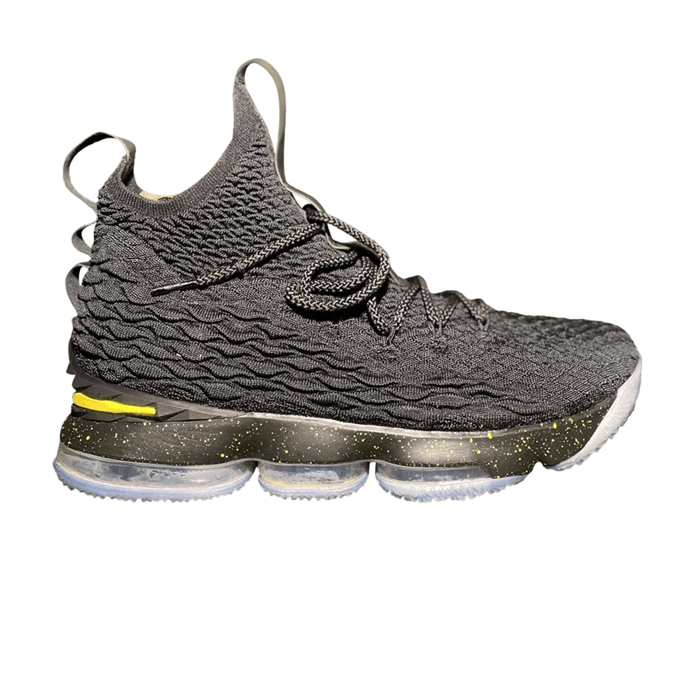 lebron-15-oregon-away-pe-897648-813703