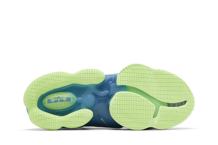 Кроссовки Nike LeBron 19 EP 'Tropical'