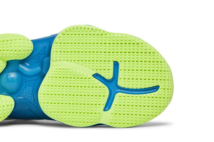 Кроссовки Nike LeBron 19 GS 'Tropical'