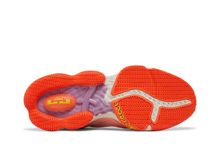 Кроссовки Nike LeBron 19 Low 'Hawaii'