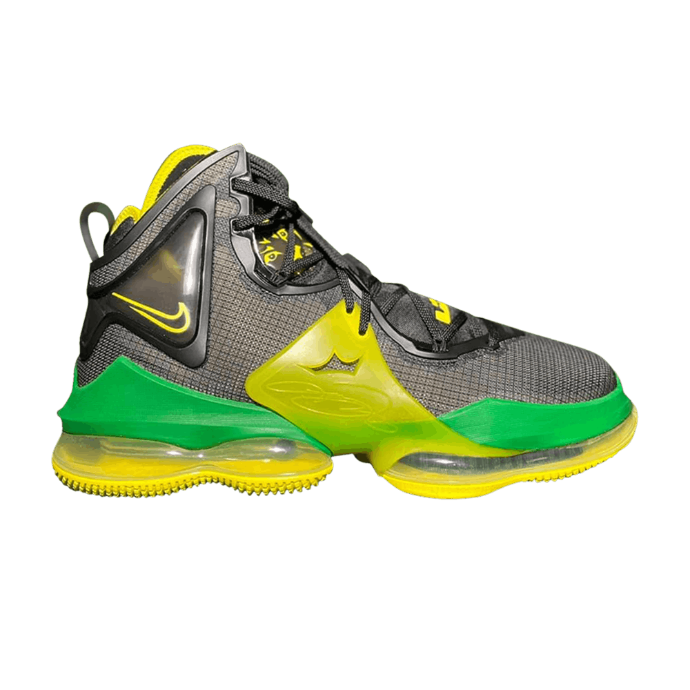 lebron-19-oregon-away-pe-dv42821-208926-ln4