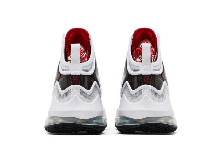 Кроссовки Nike LeBron 19 'Sketch'