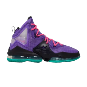 Фиолетовый